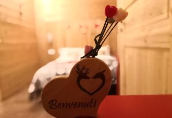 B&B La Locanda del Colle e ristorante has Balcony rooms