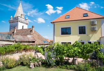U JOS  FKA has Balcony rooms