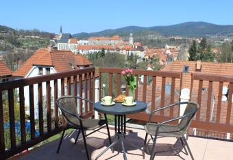 Pokoj pro dva s v  hledem has Balcony rooms
