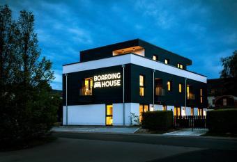 Boardinghouse Morbach allows 18 year olds to book a room