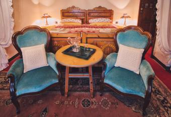 La Crestolina has Balcony rooms