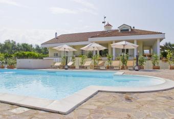 Villa Liberti has Balcony rooms