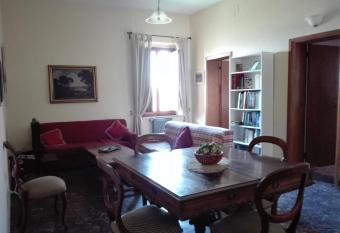 Appartamento Felix has Smoking/Balcony rooms