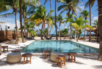 Selina Poc Na Isla Mujeres allows 18 year olds to book a room