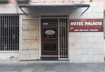 Hotel Pal  cio - Pr  x ao Hospital Santa Casa allows 18 year olds to book a room