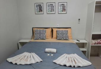 Hotel Tr  s Passos - Prox ao Aeroporto e Rodovi  ria allows 18 year olds to book a room