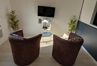 R  sidence Les Hauts de France allows 18 year olds to book a room