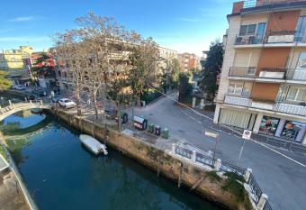 Apartment Bragadin has Balcony rooms