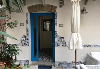 Cortile Azzurro allows 18 year olds to book a room