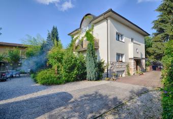 Family Guesthouse GreenSLO has Balcony rooms