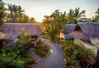 Retro Kampot Guesthouse has Balcony rooms