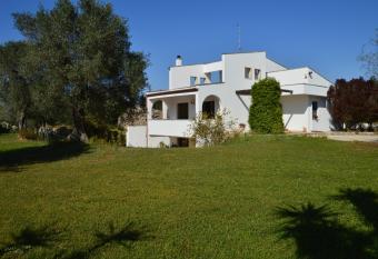Casa De Luca has Balcony rooms