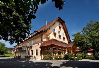 Landgasthof Paradies has Balcony rooms