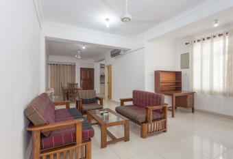 Mayura Apartment has Balcony rooms