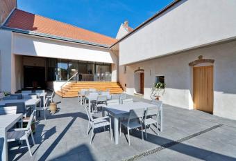 Vina  stv       lov   has Balcony rooms