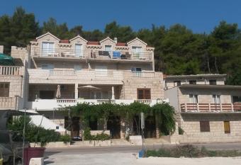 Apartmani Vana has Balcony rooms