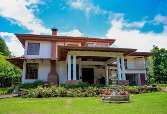Villa Ilusion has Balcony rooms