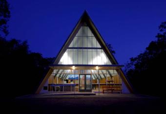 The Abbey Raymond Island allows 18 year olds to book a room