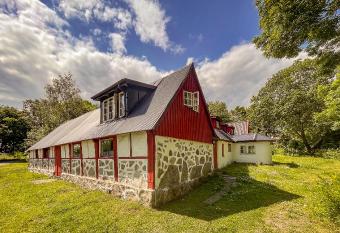 Tobishirdg  rd has Balcony rooms