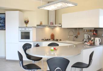 Appartamenti da Anna allows 18 year olds to book a room