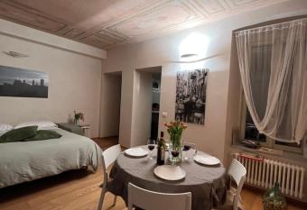 Livinn Bergamo LA MANSARDINA1 e LA MANSARDINA2 has Balcony rooms