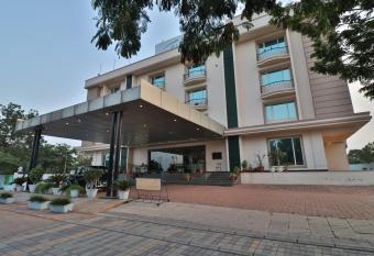 Hotel Allum has Balcony rooms