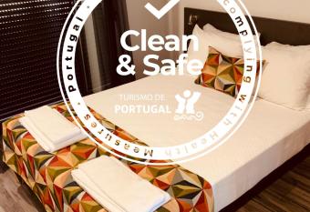 Residencial Kuarenta&Um allows 18 year olds to book a room