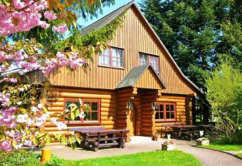 Hotel Restaurant Baumhaus has Balcony rooms