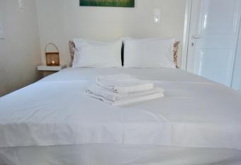 Studio in the Centre of Sissi has Smoking/Balcony rooms