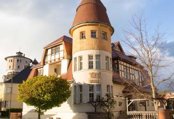 Hotel 1912 has Balcony rooms