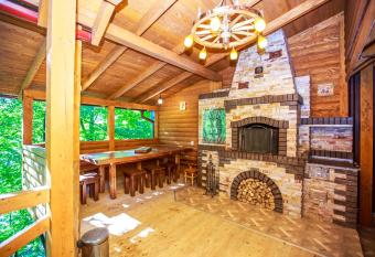 Cottage Berdo has Balcony rooms