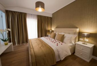 Hotel de Charme allows 18 year olds to book a room