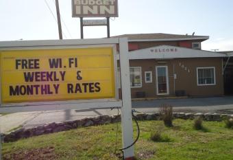 Budget Inn Lawton allows 18 year olds to book a room