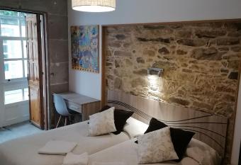 Hostal Forest has Smoking/Balcony rooms