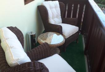 Arcadie Hotel & Apartments has rooms with a private hot tub