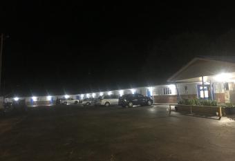 Classic Inn has Smoking rooms