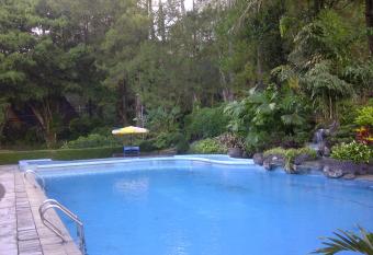 Hotel Lembah Safari Cisarua has Balcony rooms