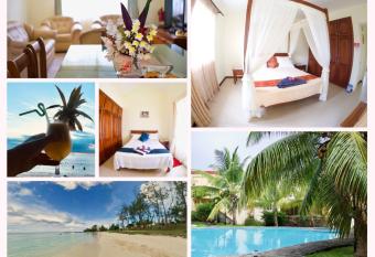 Azure Villa has Balcony rooms