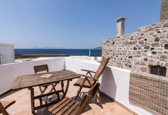 Nisyros Views has Balcony rooms