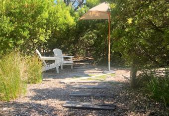 Capri Retreat - For Couples allows 18 year olds to book a room