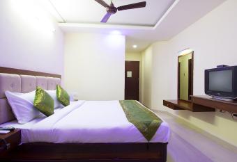 Hotel Sun Square allows 18 year olds to book a room