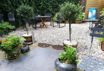 Guesthouse Marie Therese has Balcony rooms