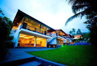 Athirapally Green Trees allows 18 year olds to book a room