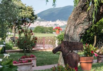 Camere Mariella has Balcony rooms
