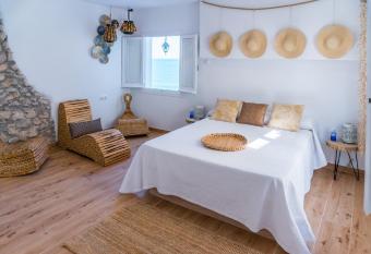 Blancos Rooms Hotel has Balcony rooms