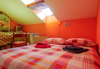 Little but sweet apartment allows 18 year olds to book a room