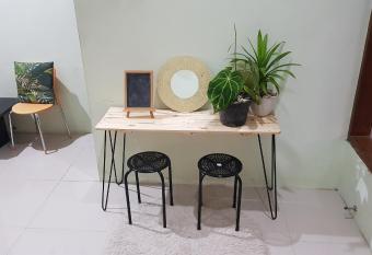 Hansel Homestay has Balcony rooms