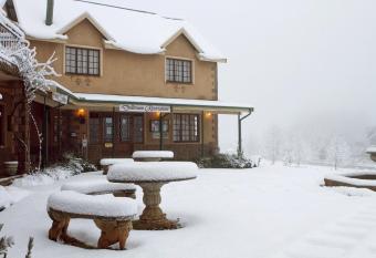 Auldstone House has Balcony rooms