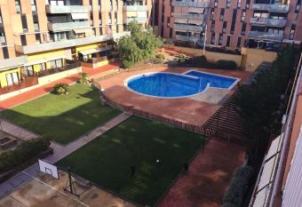 3 bedrooms appartement with city view shared pool and jacuzzi at Terrassa has Balcony rooms