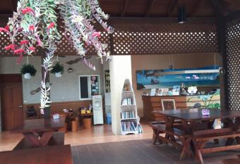 Lin Ju Homestay has Balcony rooms